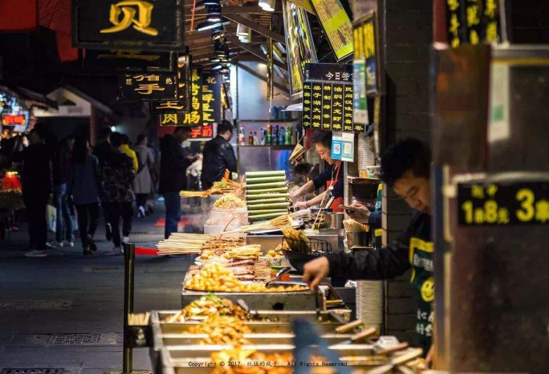 武汉三大经典美食街,每一条都是吃货的天堂,进去了就不想出来