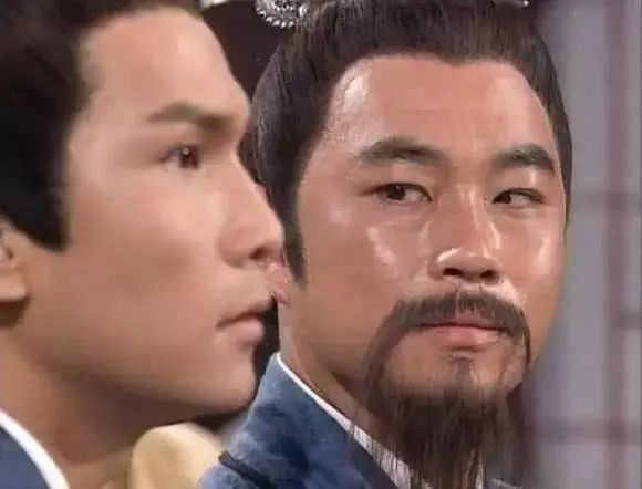 59岁戴志伟临老入花丛,离开tvb卖保险,却背妻暗交年轻女同事