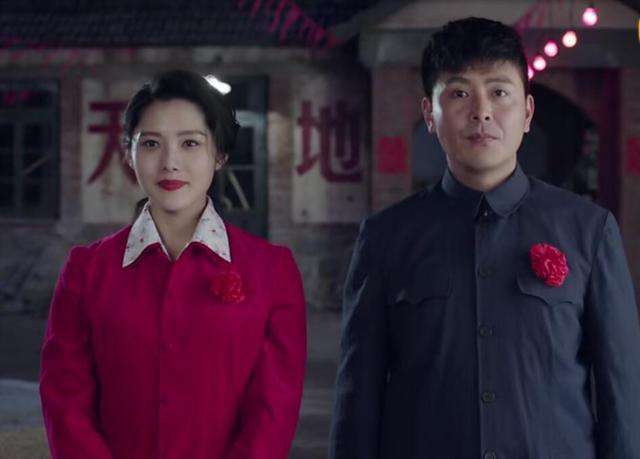 最近吴其江有两部新戏都在cctv8热播,一部是知青年代情感剧《远方的