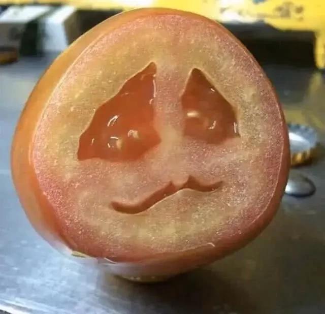 10张活久未见的蔬菜照,黄瓜你长的这么任性,"白素贞"知道么