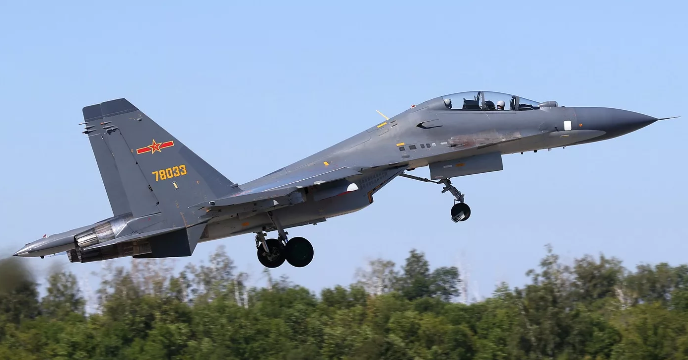 国产战机骄傲,装备数量超150架,歼16重要性直追歼20