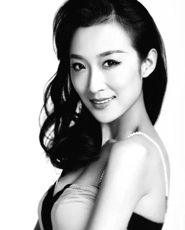 女演员刘佳佳:因出演《金粉世家》而走红