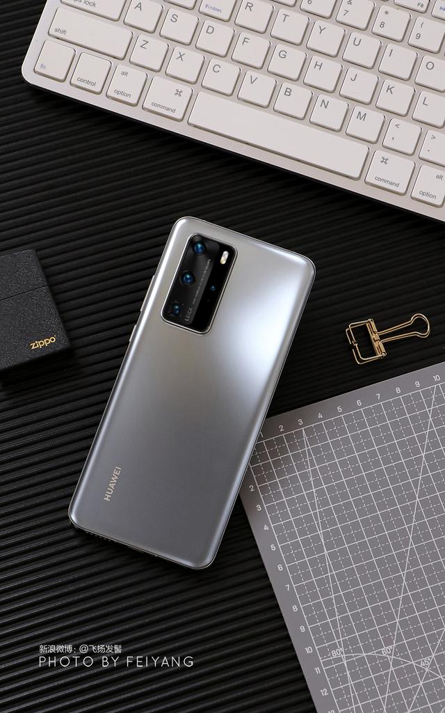 配色上的大胆采用低调内敛的配色,这让整个华为p40系列要更具"高级感"