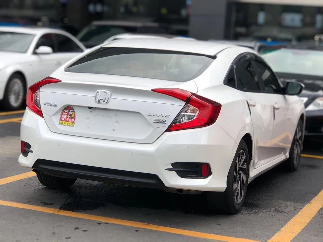 紧凑型车王者本田十代思域,如今变成改装重灾区,两厢版即将上市