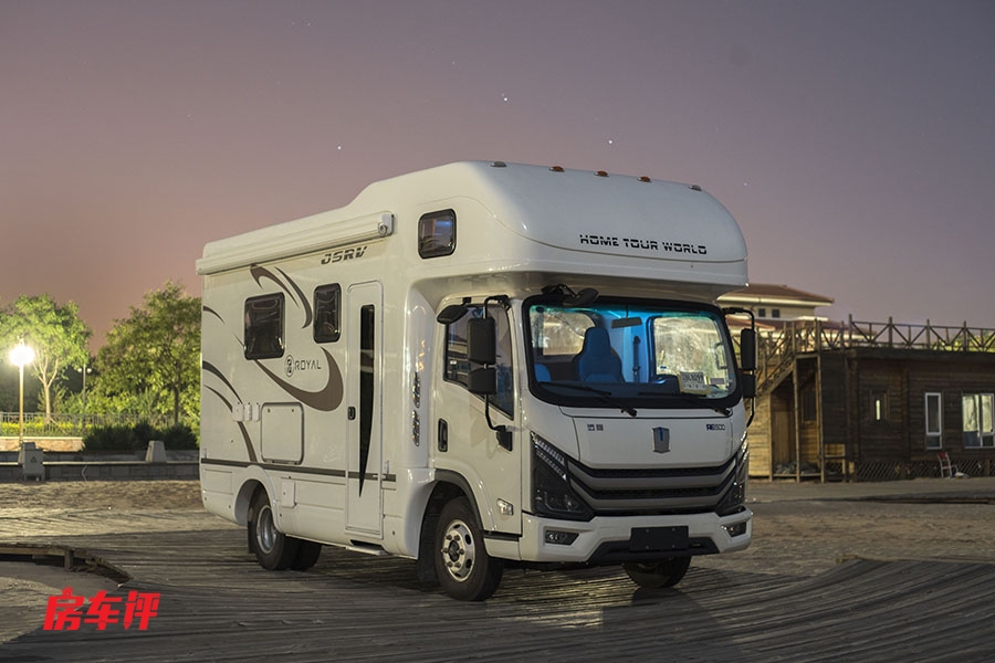 不常见的底盘,但是同样有着舒适的享受,这2款房车值得一看