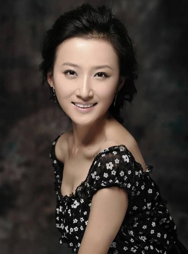 女演员刘佳佳:因出演《金粉世家》而走红