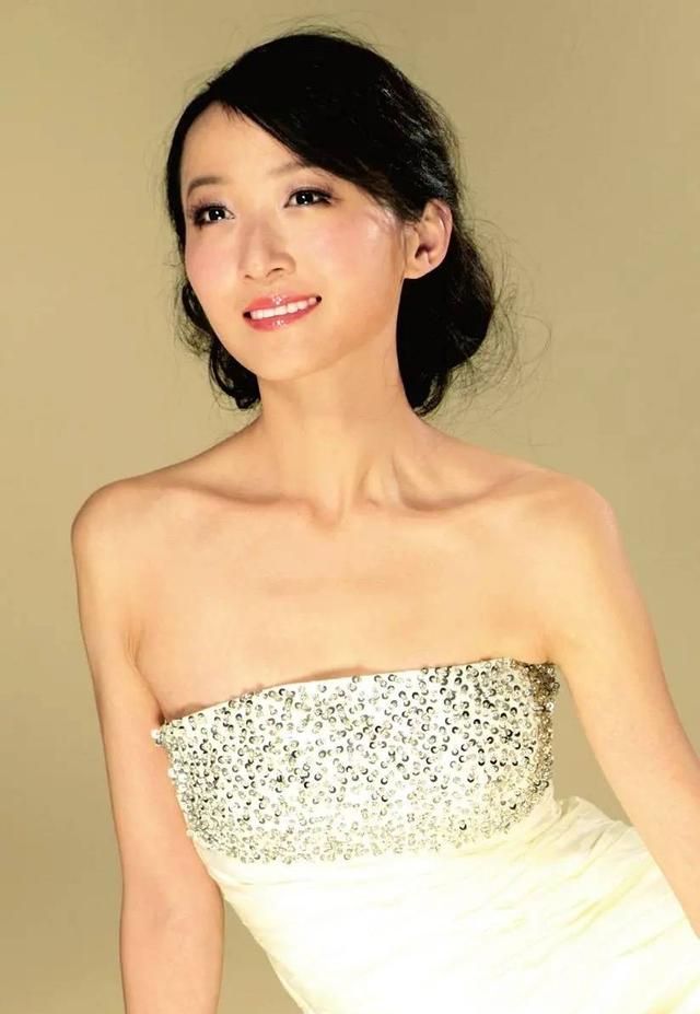 女演员刘佳佳:因出演《金粉世家》而走红
