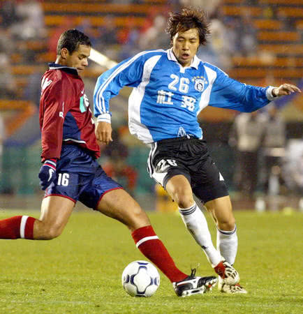 张亚林:“超白金一代”主力国脚,大连八冠功臣,28岁患癌离世