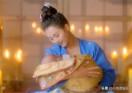 抱着孩子的古装美人,个个温馨美好,到董璇却像换了个人