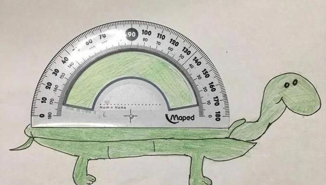 程方子涵莫蓝惠屠佳怡除了用身边物件作为素材,还有部分同学通过联想