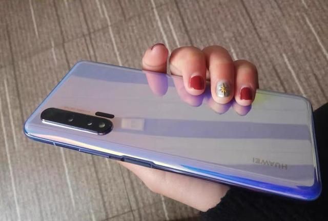 8g运存顶级自拍40w快充华为麒麟990手机从3199跌至2149元