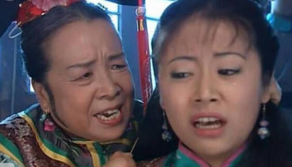 原来年轻时的"容嬷嬷"是校花?看完照片发现不输紫薇小燕子