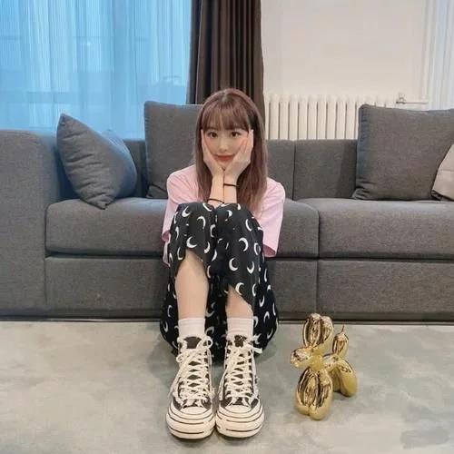 青2录制状况频出网曝选手周梓倩没进前60被淘汰哭晕过去了