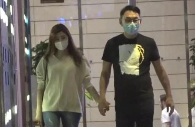 港剧戏骨爆陷四角恋，形象尽毁步许志安后尘，还连累家人被骚扰
