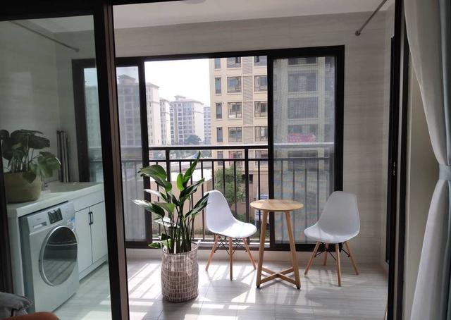 晒晒新房简约装修不带吊顶,阳光房的设计真的太舒服了,很满意