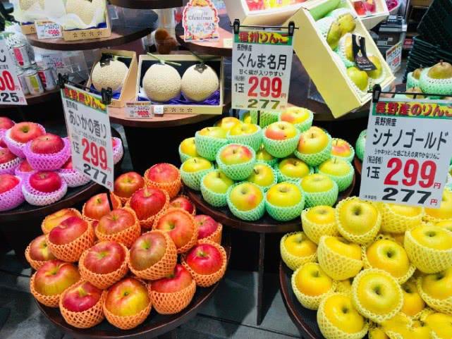 水果在日本很便宜只能说你想多了草莓一颗6元香蕉3根17元