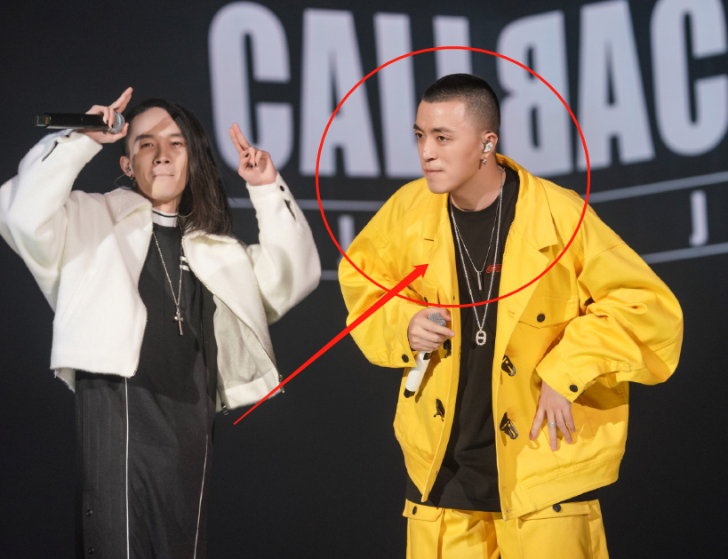 jony-j"年轻旧照"被疯传,帅气模样意外走红,颜值堪比陈冠希