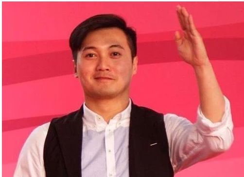 1岁出演光头佬儿子爆红,38岁撞脸何家劲,如今成为了路人!