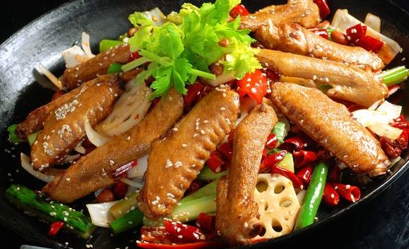 几道简单家常菜,汤鲜味美,口味极佳,特别合适待客的时候上桌|鸭翅