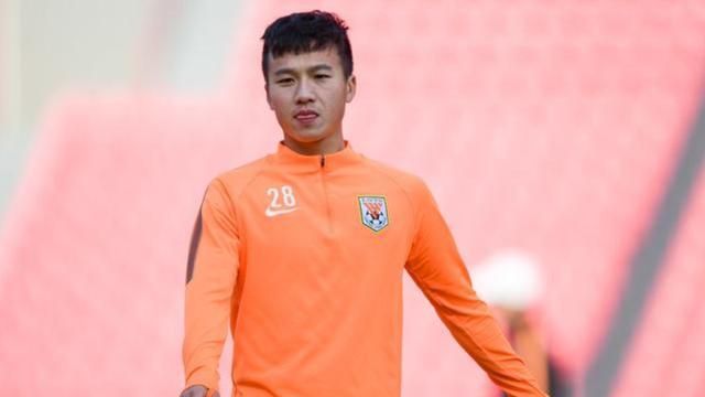 而姚均晟在租借天海之前身披的是28号球衣,如今这个球衣被陈科睿占据