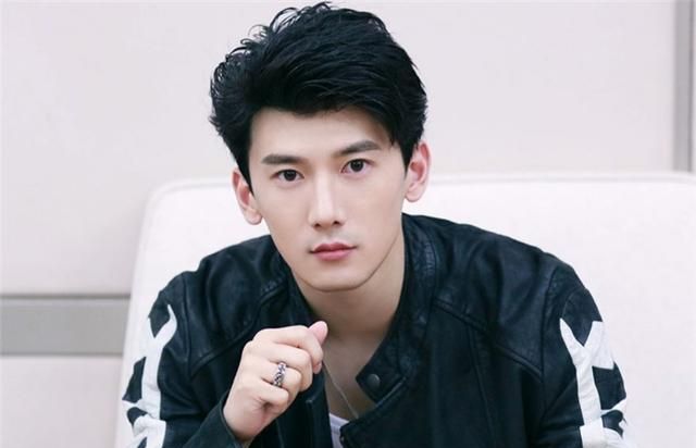 爱奇艺又一爱情剧将袭男主是枕上书的他冲着颜值熬夜追