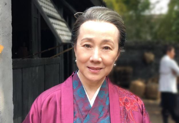 37岁被评为国家一级演员,63岁才走红|完美关系|康群智|陈道明_新浪