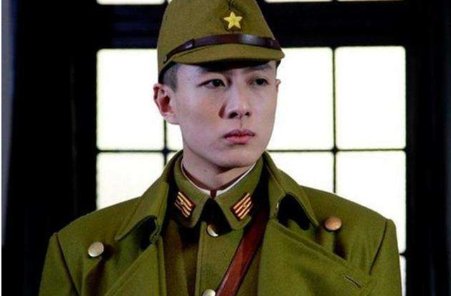 日军|大衣|军官_新浪新闻