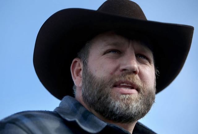 美民兵领袖不怕感染病毒,号召千人集会:病毒在摧毁宪法