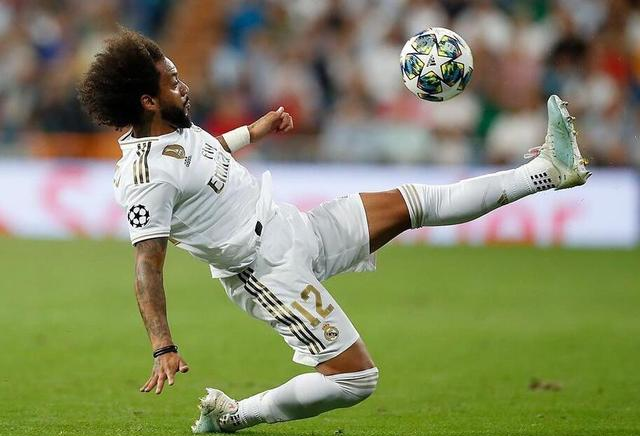 世界最好的左后卫?阿尔巴马塞洛已成过去式,阿拉巴罗伯逊崛起