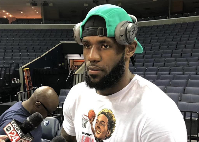 猩猩叫勒布朗詹姆斯是最大输家身边的新秀有没有打出名堂的