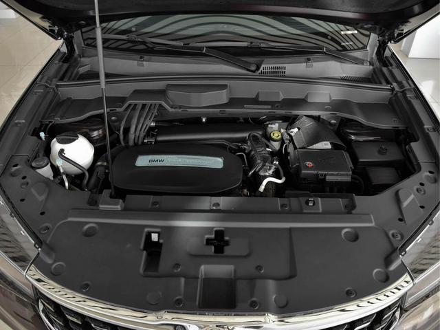 8t四缸涡轮增压发动机,最大功率231马力,峰值扭矩300牛·米,匹配7速双