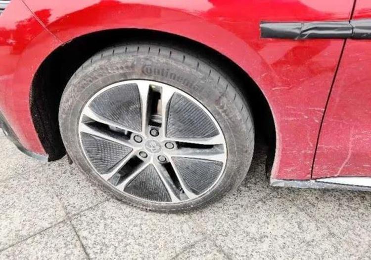 比亚迪汉ev实车现身！回头率100%，气场不输特斯拉