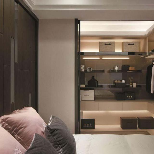 主卧带小衣帽间,合理装修,实用美观