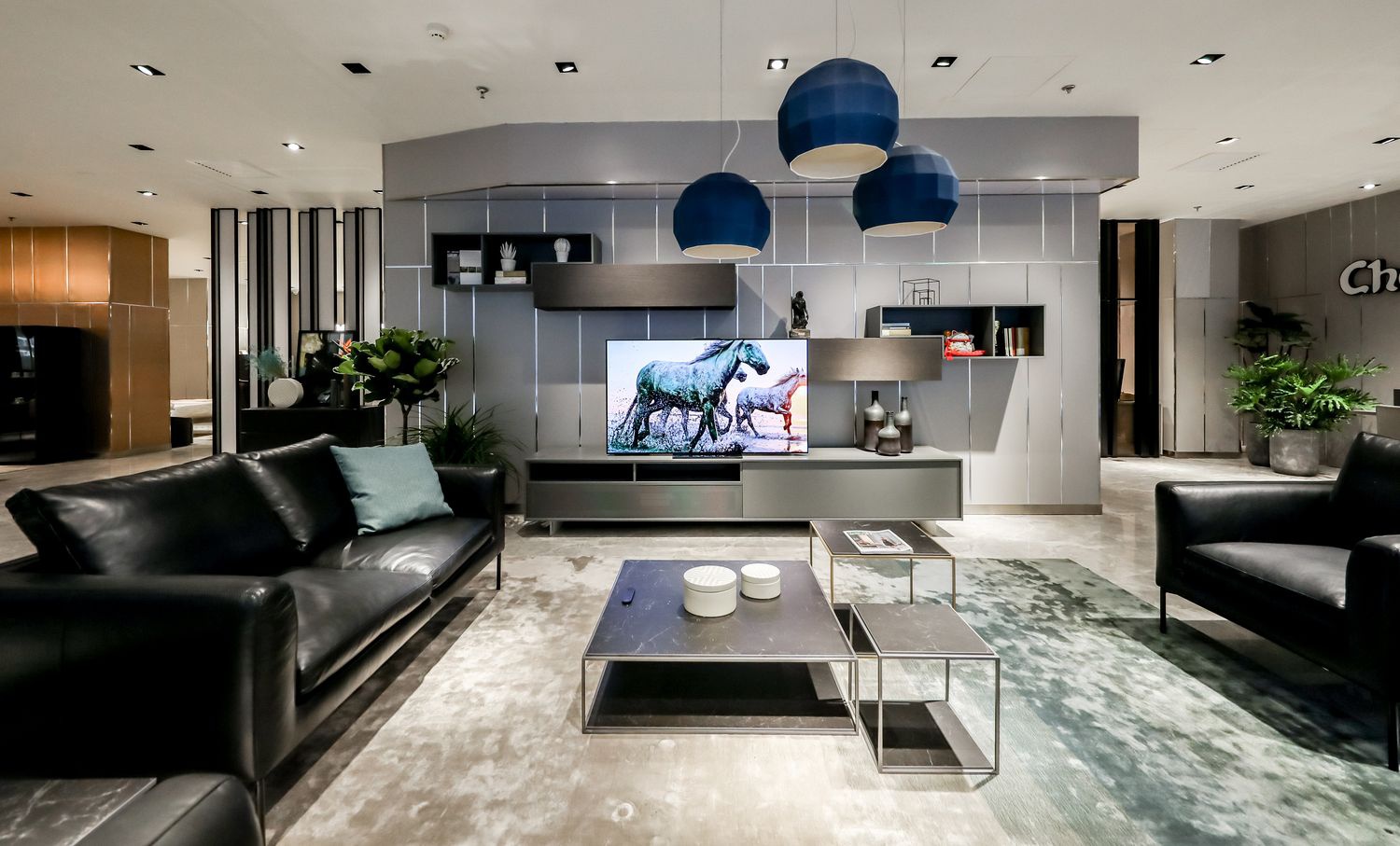 4K OLED屏开启AI智慧之眼！华为智慧屏 X65盛大发布