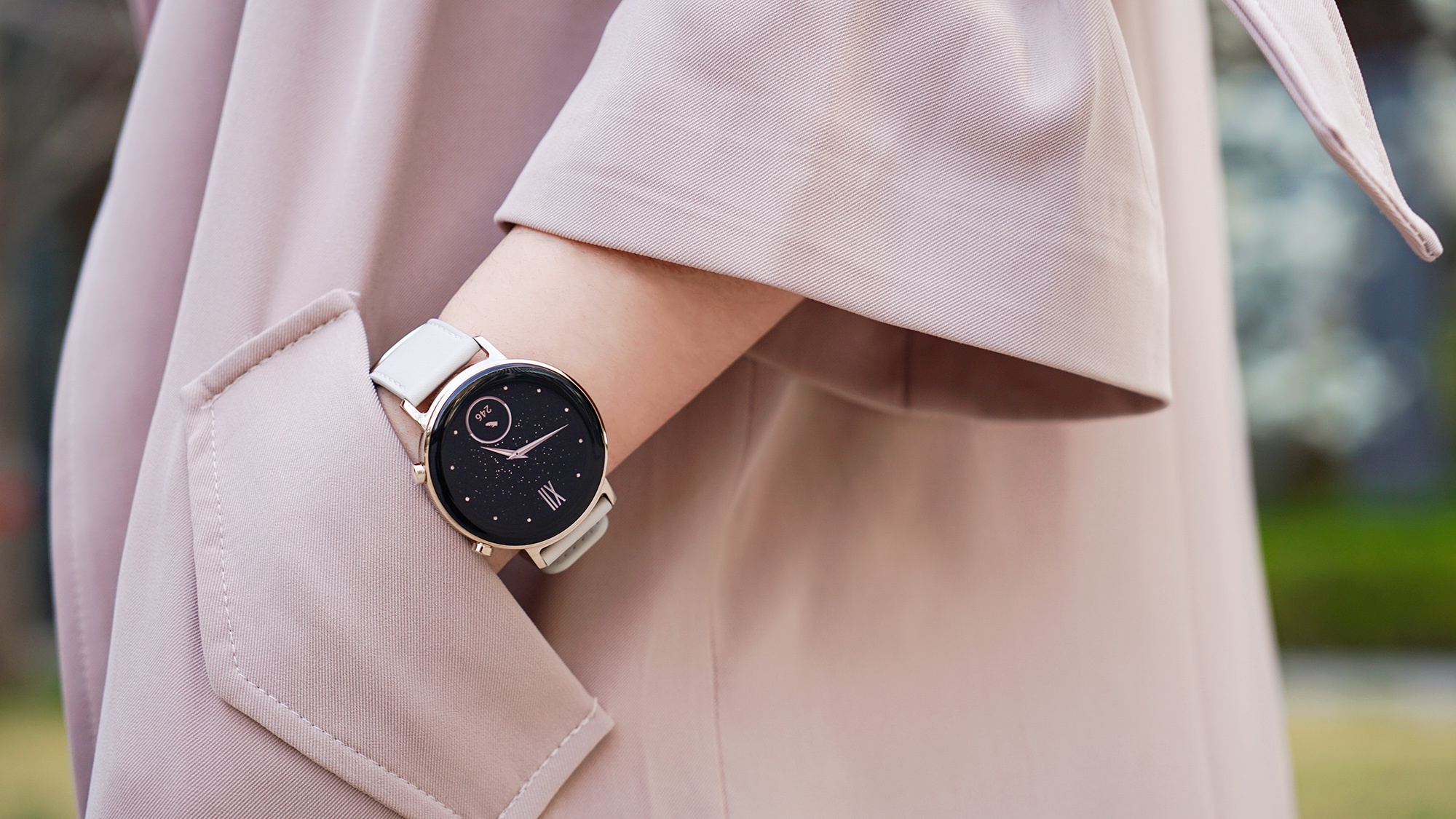 华为watch gt2凝霜白:颜值功能双升级,100种运动模式任pick