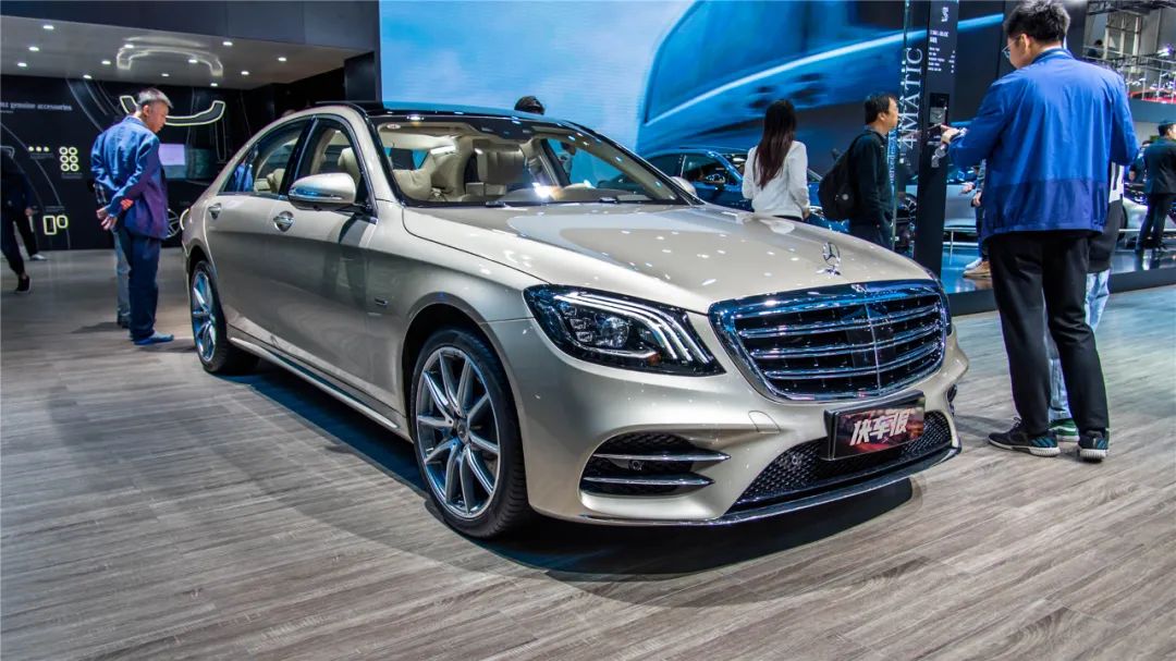 奔驰s级:大老板花100万买来却不开的车【快车体验292】