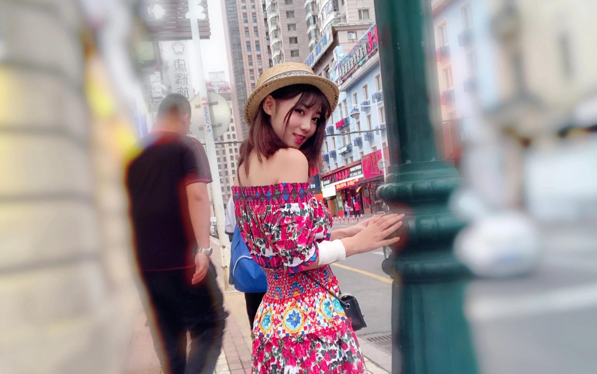 单腿女孩戴假肢,爱生活更爱舞蹈,圈粉无数被称为"励志女神"