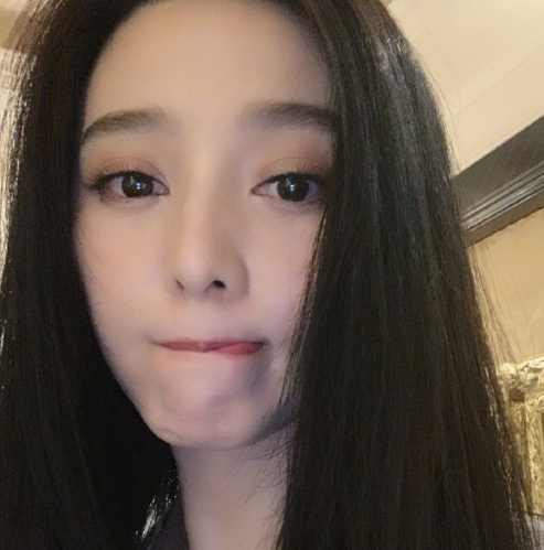 范冰冰发布最新自拍照,依旧是岁月不败的美人|范冰冰|近况|复出_新浪