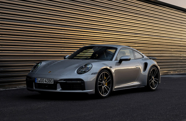 保时捷911排量最小动力最强加速最快而8dct稳定吗?