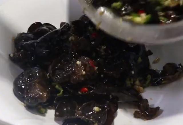 饭店的凉拌木耳都是这样做的爽脆开胃详细技巧一学就会