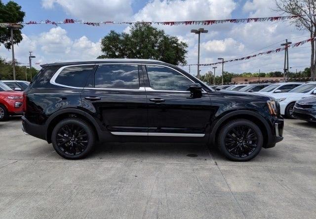 起亚新款7座suv实车亮相车长超5米搭v6引擎气势不输普拉多