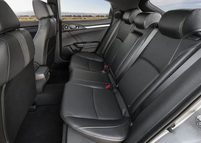 看个新车丨定位更高东风本田两厢思域标配15t动力