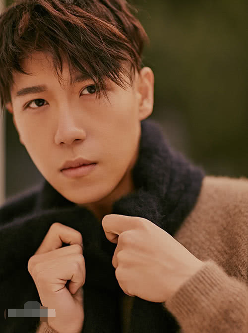 如今曹博凭借这部作品彻底火了一把,想必以后的发展会越来越好吧,毕竟