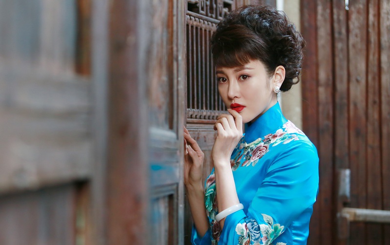 军阀杨森妻妾成群却屡遭被绿,面对背叛自己的女人,他出手狠戾