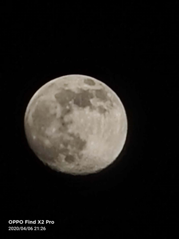拍摄月亮样张10倍变焦样张5倍变焦样张2倍变焦样张1倍样张find x2 pro