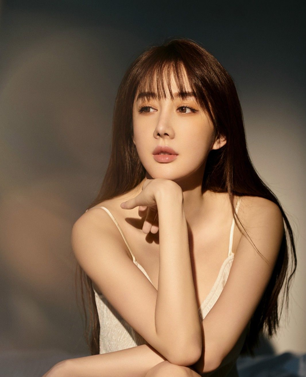 一手好牌打得稀烂,跟错了导演跌到十八线,如今沦为网红