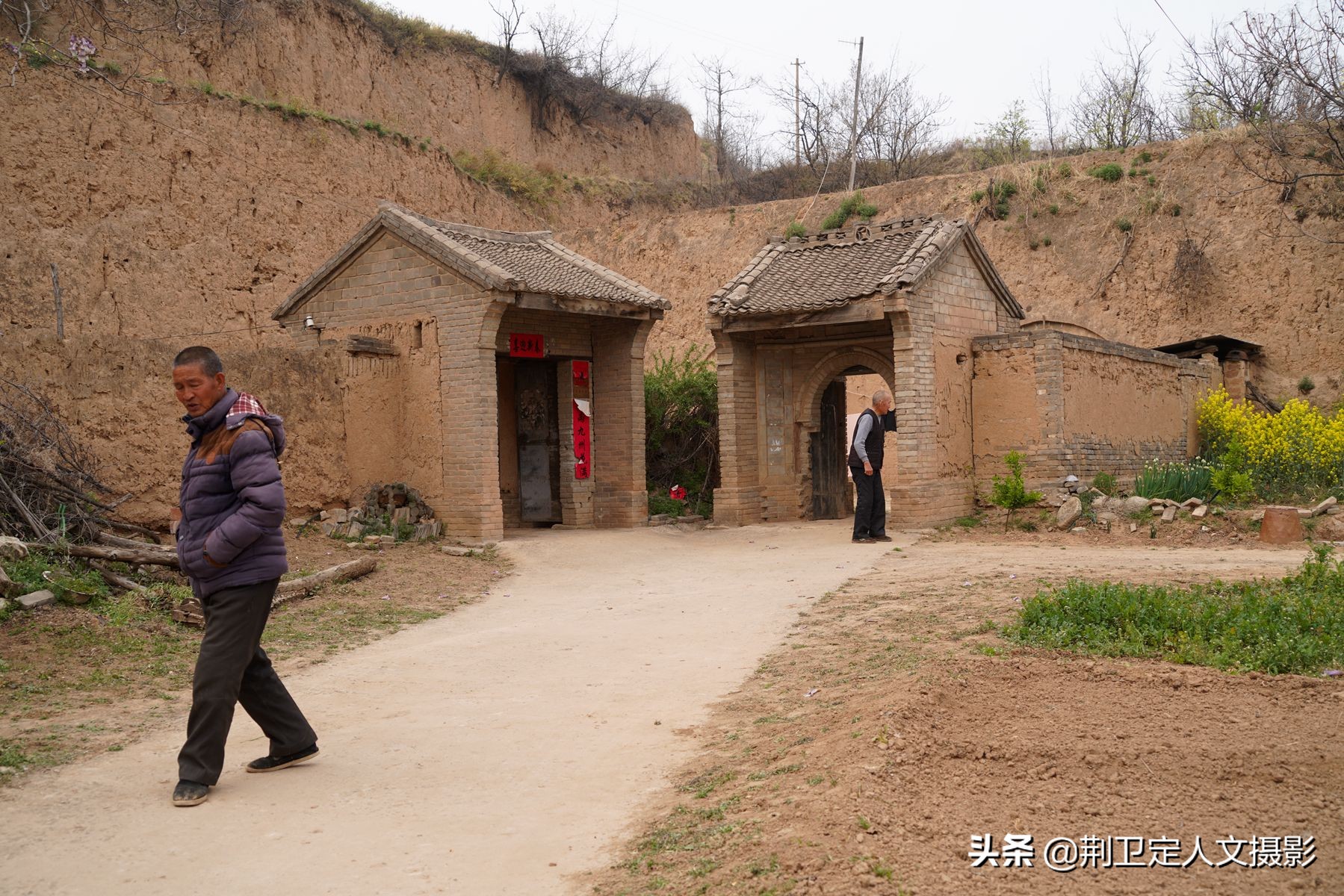 农村8旬老哥俩同居1个大院,50没有红过脸,遵守1个规矩|院子|大爷|窑洞