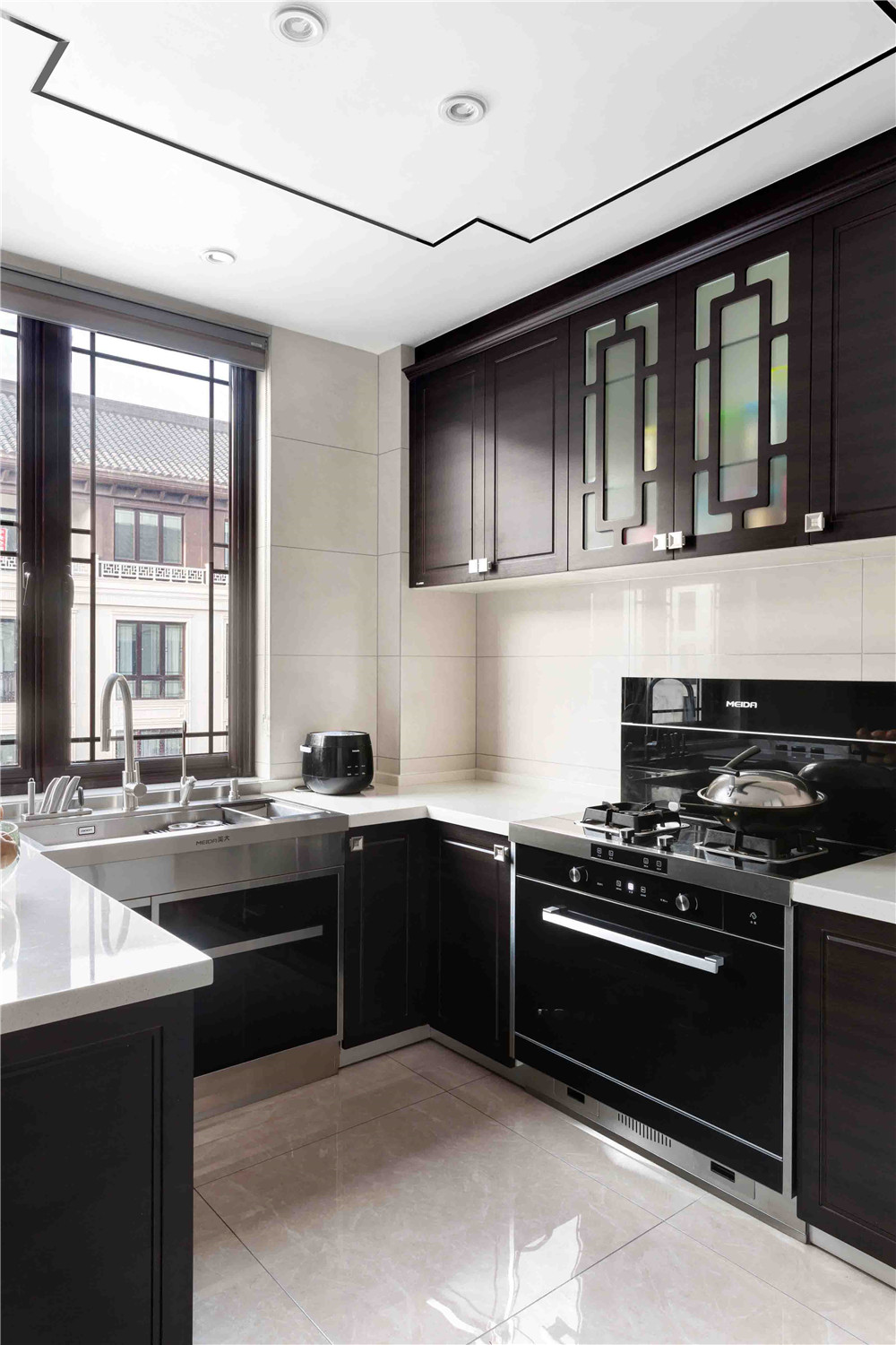 139㎡新中式设计,如诗如画,里面的客厅,叫人震撼|客厅|厨房|餐厅_新浪