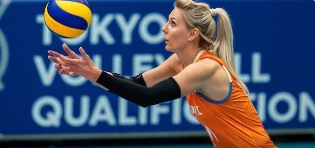 荷兰美女二传透露2家俱乐部邀她加盟 庆幸在疫情爆发前完成签约