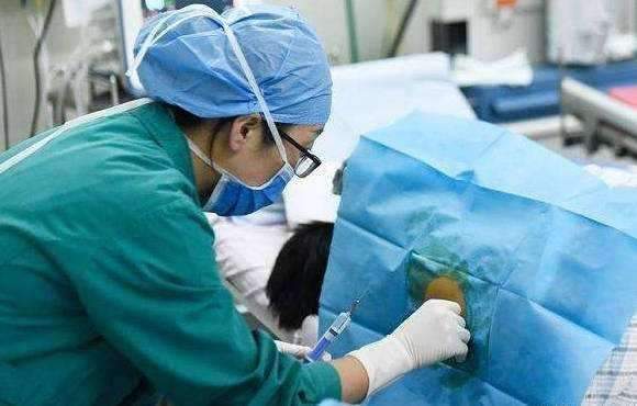 在做备皮的前一天,可以洗洗澡,换上干净的衣服,准备好即将到来的分娩.